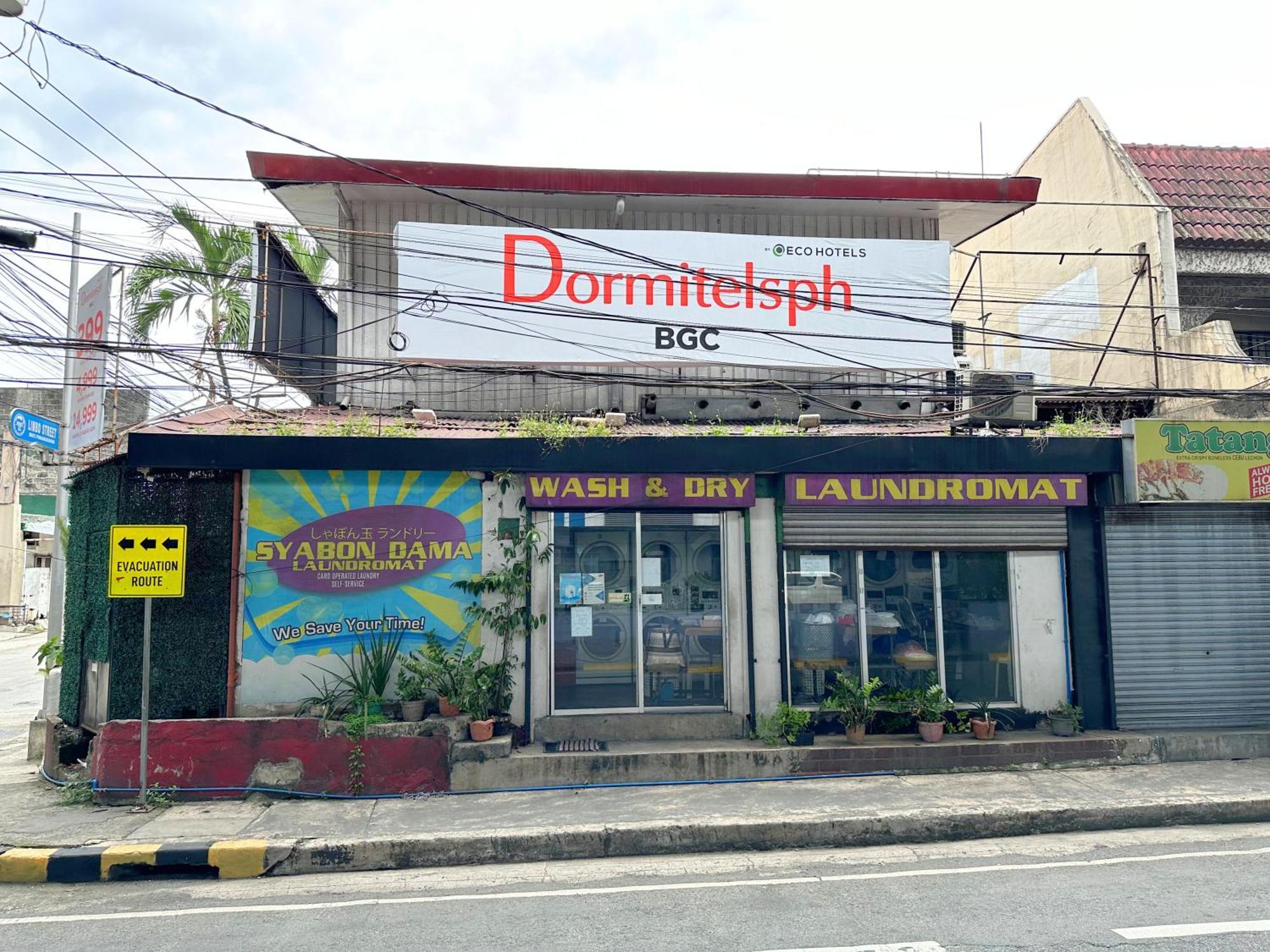 Dormitelsph Bgc Hotel Makati City Exterior photo