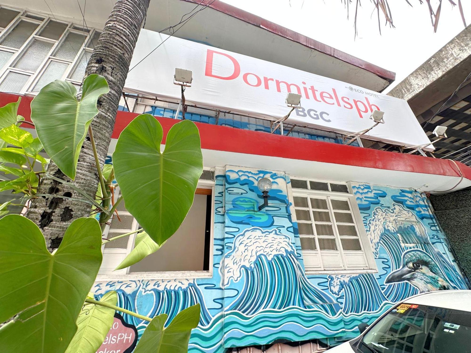 Dormitelsph Bgc Hotel Makati City Exterior photo